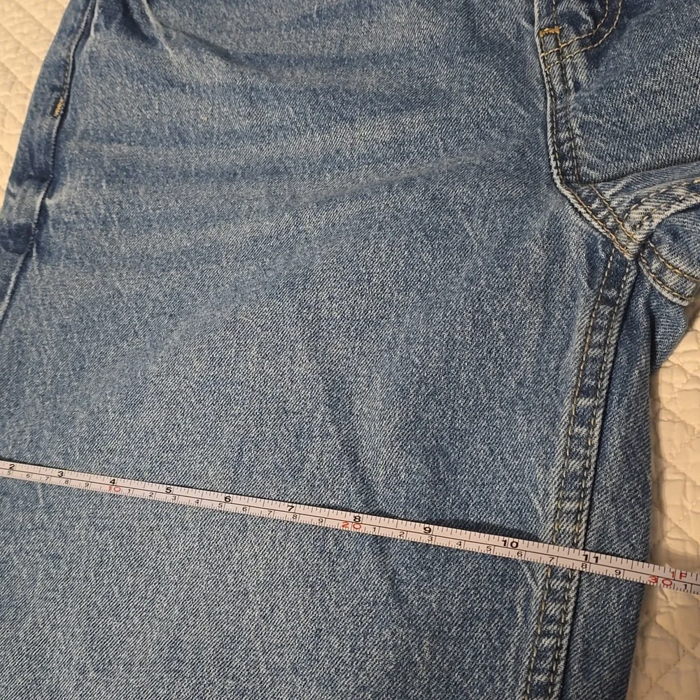 Old Navy Wide Leg Jeans - Picture 16 of 17